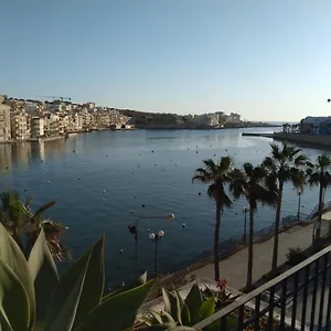 Πανσιόν Seafront Akwador, Marsaskala