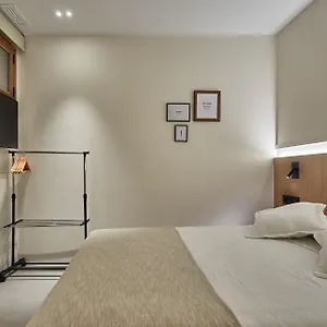 https://ella-hostel-ramblas.topbarcelonahotels.com